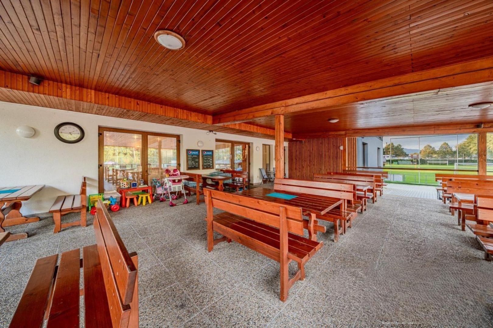 Raketa Residence, Restaurant & Hotel Prievidza Buitenkant foto