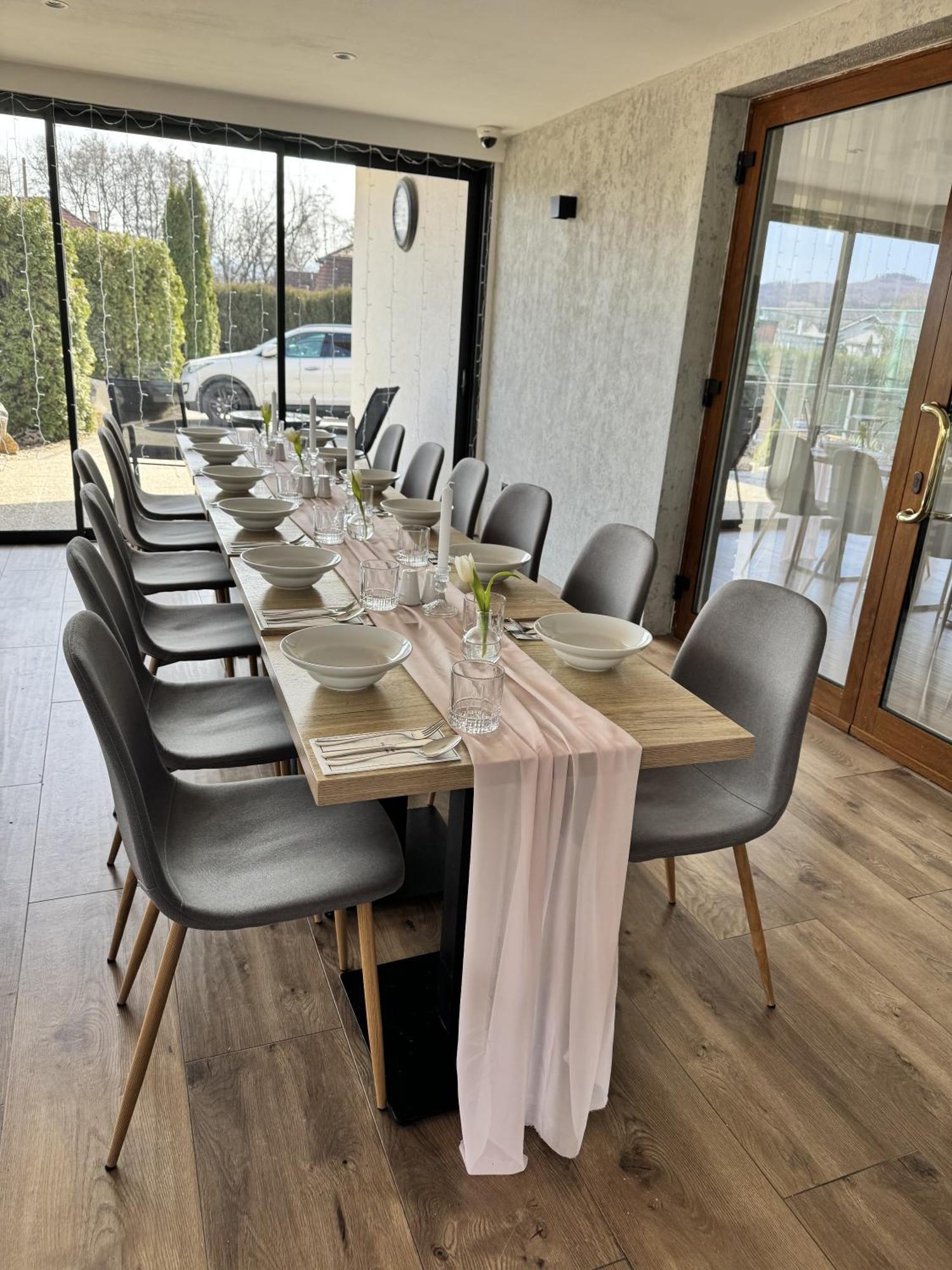 Raketa Residence, Restaurant & Hotel Prievidza Buitenkant foto